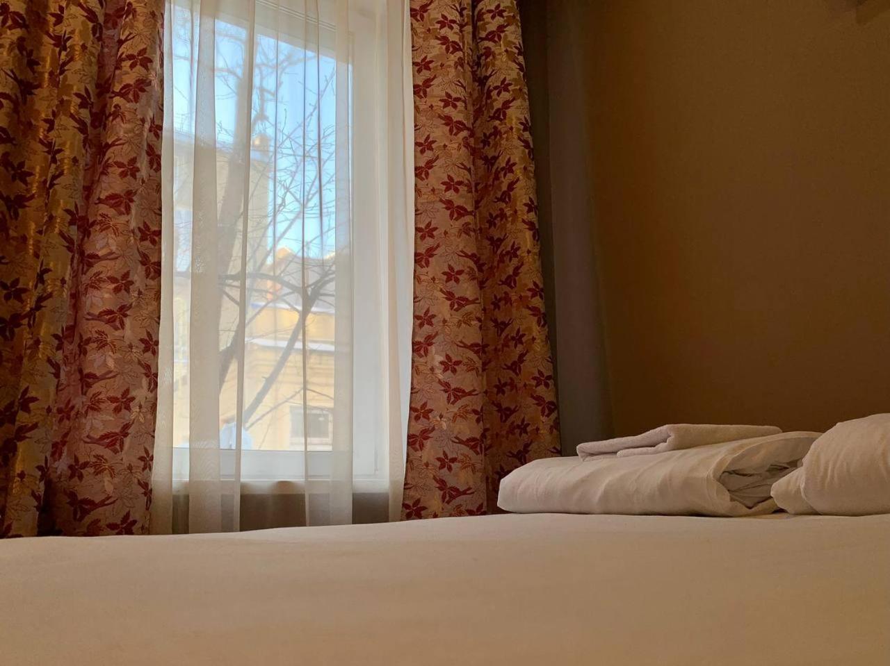 Hostel Podolski Plus Киев Экстерьер фото